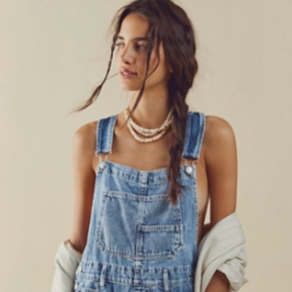 Free People Ziggy Shortalls in Powder Blue, Medium, like new!